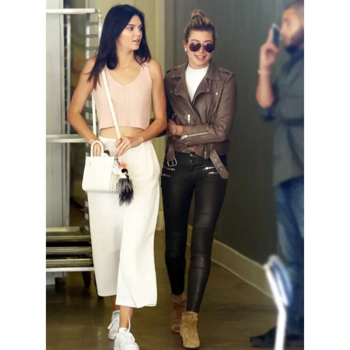 Women'S Black Hailey Baldwin Bieber Leather Pants Wearing Look