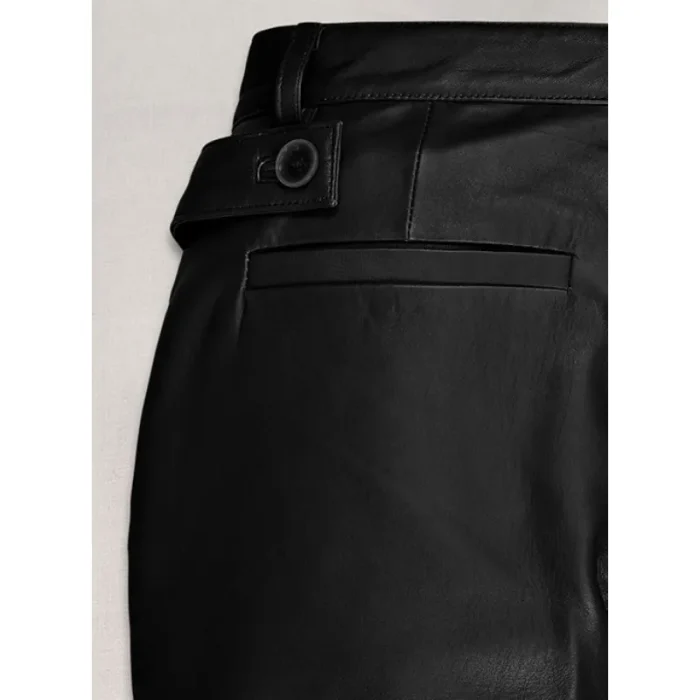 Women'S Black Leather Capri Pants Back Pocket View